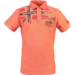 Koszulka polo "Kamo" w kolorze pomarańczowym. Pomarańczowe koszulki polo męskie Geographical Norway Men, m, z haftami, z bawełny, polo, bez rękawów. W wyprzedaży za 90,95 zł.
