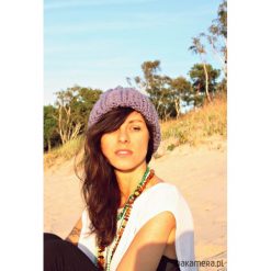 Czapki zimowe damskie: Czapka beanie fiolet hand made z wełną
