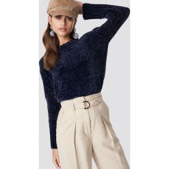 NA-KD Sweter Chenille - Blue. Niebieskie swetry damskie NA-KD, bez wzorów, z poliesteru, bez rękawów, długie, bez kaptura. Za 100,95 zł.