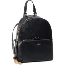Plecak LIU JO - M Backpack NA0092 E0031 Nero 22222. Czarne plecaki damskie Liu Jo, bez wzorów, ze skóry ekologicznej, eleganckie. W wyprzedaży za 359,00 zł.