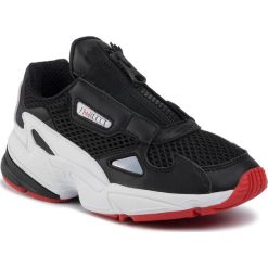 Buty adidas - Falcon Zip W EF3644 Cblack/Ftwwht/Red. Czarne półbuty damskie Adidas, bez wzorów, ze skóry ekologicznej, bez obcasa, na płaskiej podeszwie, bez zapięcia. W wyprzedaży za 299,00 zł.