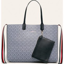 Tommy Hilfiger - Torebka dwustronna. Pomarańczowe torby damskie na zakupy TOMMY HILFIGER, w paski, ze skóry ekologicznej, na ramię, duże, bez dodatków. W wyprzedaży za 449,90 zł.