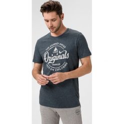 Jack & Jones Namen Koszulka Niebieski. Niebieskie podkoszulki męskie Jack & Jones, xl, z haftami, z bawełny, z krótkim rękawem. Za 57,95 zł.