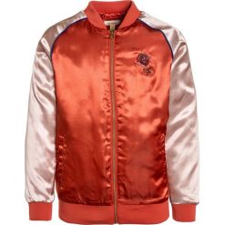 Soft Gallery SANDY JACKET Kurtka przejściowa rose cloud/power. Pomarańczowe kurtki chłopięce przejściowe marki Soft Gallery, z materiału. Za 399,00 zł.
