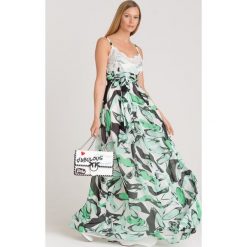 SUKIENKA PINKO. Białe sukienki damskie Pinko, na imprezę, w koronkowe wzory, z wiskozy, z włoskim kołnierzykiem, bez rękawów, maxi. Za 1085,00 zł.