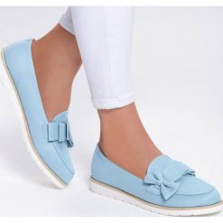 Niebieskie Mokasyny You Can Wear. Niebieskie mokasyny damskie Renee, ze skóry, na płaskiej podeszwie. Za 69,99 zł.