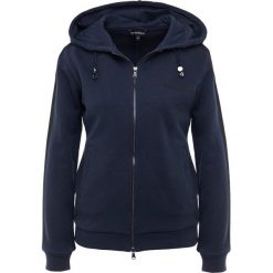 Emporio Armani Bluza rozpinana navy. Niebieskie bluzy damskie Emporio Armani, bez wzorów, z bawełny, bez rękawów, bez kaptura. W wyprzedaży za 524,50 zł.