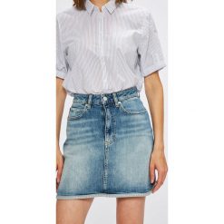 Calvin Klein Jeans - Spódnica. Niebieskie spódniczki jeansowe marki Calvin Klein Jeans, z podwyższonym stanem, mini. W wyprzedaży za 269,90 zł.