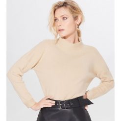 Sweter z golfem - Beżowy. Brązowe swetry damskie Mohito, s. Za 69,99 zł.