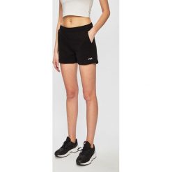 Fila - Szorty. Czarne szorty damskie Fila, s, bez wzorów, z bawełny, casualowe. W wyprzedaży za 99,90 zł.