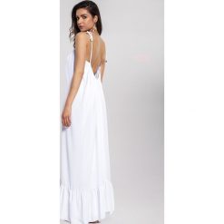 Biała Sukienka Sense Of Beauty. Białe sukienki damskie other, s, z aplikacjami, bez kołnierzyka, bez rękawów, maxi, dopasowane. Za 169,99 zł.