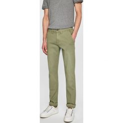 Pepe Jeans - Spodnie PM210564C34. Zielone chinosy męskie marki Pepe Jeans, z jeansu. Za 259,90 zł.