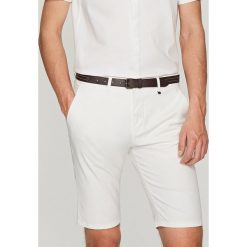 Spodenki i szorty męskie: Szorty chino z paskiem slim fit – Biały