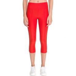 Guess Legginsy Czerwony. Czerwone spodnie damskie Guess, m, z aplikacjami, z elastanu. Za 223,95 zł.