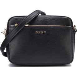 DKNY Bryant Cross body bag Czarny. Czarne torebki klasyczne damskie DKNY, w paski, ze skóry. Za 774,95 zł.