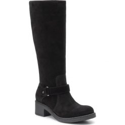 Kozaki LASOCKI SM-A225-1. Czarne kozaki damskie Lasocki, ze skóry, bez obcasa, bez zapięcia. Za 399,99 zł.