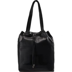 J.LINDEBERG Torba na zakupy black. Czarne torby damskie na zakupy marki J.LINDEBERG. W wyprzedaży za 484,50 zł.