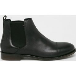 Tommy Hilfiger - Botki. Czarne botki męskie TOMMY HILFIGER, z okrągłym noskiem, bez zapięcia. Za 639,90 zł.
