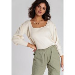 Jasnobeżowy Sweter Wilder. Brązowe swetry damskie Renee, m, bez wzorów, casualowe, bez rękawów, bez kaptura. W wyprzedaży za 89,99 zł.