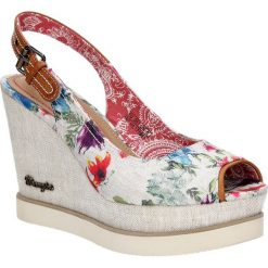 Sandały wrangler kelly indigo chan wl171682. Niebieskie sandały damskie Wrangler, bez wzorów, z materiału, eleganckie, bez obcasa, bez zapięcia. W wyprzedaży za 178,99 zł.