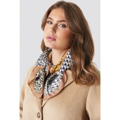 Szaliki damskie: Trendyol Szalik Camel Leo - Brown,Beige,Multicolor