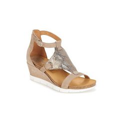 Sandały Casual Attitude BURMILLA. Brązowe sandały damskie marki Casual Attitude, bez wzorów, casualowe, bez obcasa, bez zapięcia. Za 289,00 zł.