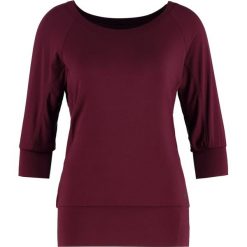 Topy sportowe damskie: Curare Yogawear SLEEVES Bluzka z długim rękawem kastanie