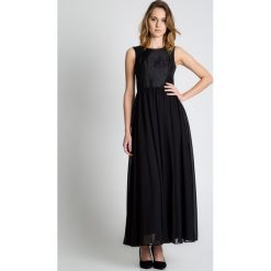 Czarna sukienka maxi BIALCON. Czarne sukienki damskie BIALCON, bez wzorów, eleganckie, bez kołnierzyka, bez rękawów, maxi. W wyprzedaży za 146,00 zł.