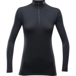 Devold koszulka damska Breeze Woman Half Zip Neck Black L. Czarne koszulki damskie termoaktywne Devold, na zimę, l, bez wzorów, z wełny, bez kołnierzyka, z długim rękawem, długie, bez kaptura, outdoorowe. W wyprzedaży za 289,00 zł.
