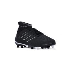 Buty do piłki nożnej adidas PREDATOR 18.3 FG. Czarne halówki męskie marki Adidas, ze skóry, do piłki nożnej. Za 372,55 zł.