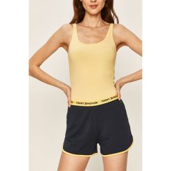 Tommy Hilfiger - Szorty. Niebieskie szorty damskie TOMMY HILFIGER, s, z aplikacjami, z elastanu, casualowe. W wyprzedaży za 129,90 zł.