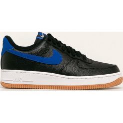 Nike Sportswear - Buty Air Force 1 07. Czarne buty sportowe męskie Nike Sportswear, ze skóry, na sznurówki. Za 399,90 zł.