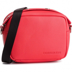 Torebka CALVIN KLEIN JEANS - Logo Banner Camera Bag K40K400807 634. Czerwone torebki klasyczne damskie marki Calvin Klein Jeans, z aplikacjami, z jeansu, zdobione, bez dodatków. Za 299,00 zł.