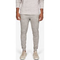 Under Armour Sportstyle Spodnie dresowe Szary. Szare spodnie męskie Under Armour, xxl, bez wzorów, z bawełny. Za 240,95 zł.