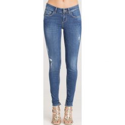 JEANSY FABULOUS SLIM FIT LIU JO. Niebieskie jeansy damskie Liu Jo, z haftami, z elastanu. Za 509,40 zł.