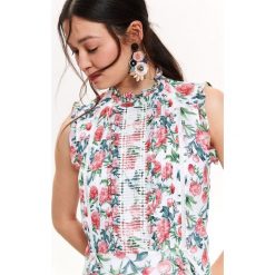 Kolczyki. Różowe kolczyki damskie Top Secret. W wyprzedaży za 19,99 zł.