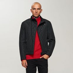 Pikowana kurtka - Czarny. Czarne kurtki damskie marki Reserved. Za 139,99 zł.