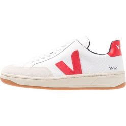 Veja V12 Sneakersy niskie white pekin. Białe trampki i tenisówki damskie marki Veja, bez wzorów, ze skóry, bez zapięcia. Za 479,00 zł.