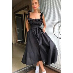 Sukienka BADIA BLACK. Czarne sukienki damskie Sukienka BADIA BLACK, na co dzień, s, bez wzorów, bez kołnierzyka, bez rękawów. W wyprzedaży za 79,00 zł.
