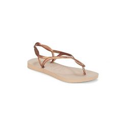 Japonki Havaianas LUNA. Czarne japonki damskie marki Havaianas, z gumy, na płaskiej podeszwie. Za 109,00 zł.
