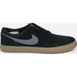 Nike Sportswear - Buty SB Portmore II Solar. Czarne buty sportowe męskie marki Nike Sportswear, ze skóry, na sznurówki. W wyprzedaży za 199,90 zł.