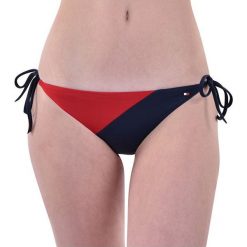 Tommy Hilfiger String Side Tie Bikini Navy Blaze r UW0UW01728-411 (rozmiar M). Niebieskie stroje kąpielowe damskie TOMMY HILFIGER, s, bez wzorów. W wyprzedaży za 123,00 zł.