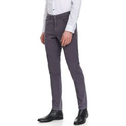 Spodnie strukturalne dopasowane. Szare spodnie męskie Top Secret, na wiosnę, s, w paski, z bawełny, eleganckie. Za 129,99 zł.