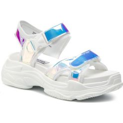 Sandały STEVE MADDEN - Santeria SM11000441-02002-954 Iridescent. Białe klapki damskie Steve Madden, bez wzorów, ze skóry ekologicznej, bez obcasa. W wyprzedaży za 299,00 zł.