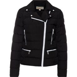 Kurtka puchowa MICHAEL Michael Kors MU92J0UYY4. Czarne kurtki damskie MICHAEL Michael Kors, l, bez wzorów, z poliesteru, bez kaptura. W wyprzedaży za 589,00 zł.
