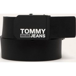 Tommy Jeans - Pasek skórzany. Czarne paski męskie Tommy Jeans, w paski, z jeansu. Za 219,90 zł.