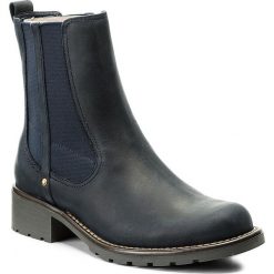 Sztyblety CLARKS - Orinoco Club 261267404 Navy Nubuck. Niebieskie botki damskie skórzane Clarks. W wyprzedaży za 289,00 zł.