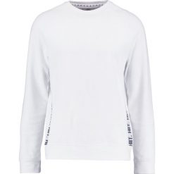 Bejsbolówki męskie: Burton Menswear London HIIT CREW SEAM STRIPE Bluza white
