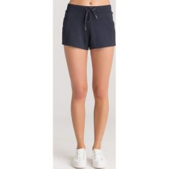 SZORTY Armani Exchange. Szare szorty damskie Armani Exchange, s, bez wzorów, z materiału. Za 349,00 zł.