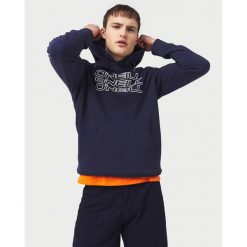 O'Neill Triple Bluza Niebieski. Niebieskie bluzy męskie O'Neill, s, z nadrukiem, z bawełny, bez kołnierzyka, bez rękawów, bez kaptura. Za 223,95 zł.